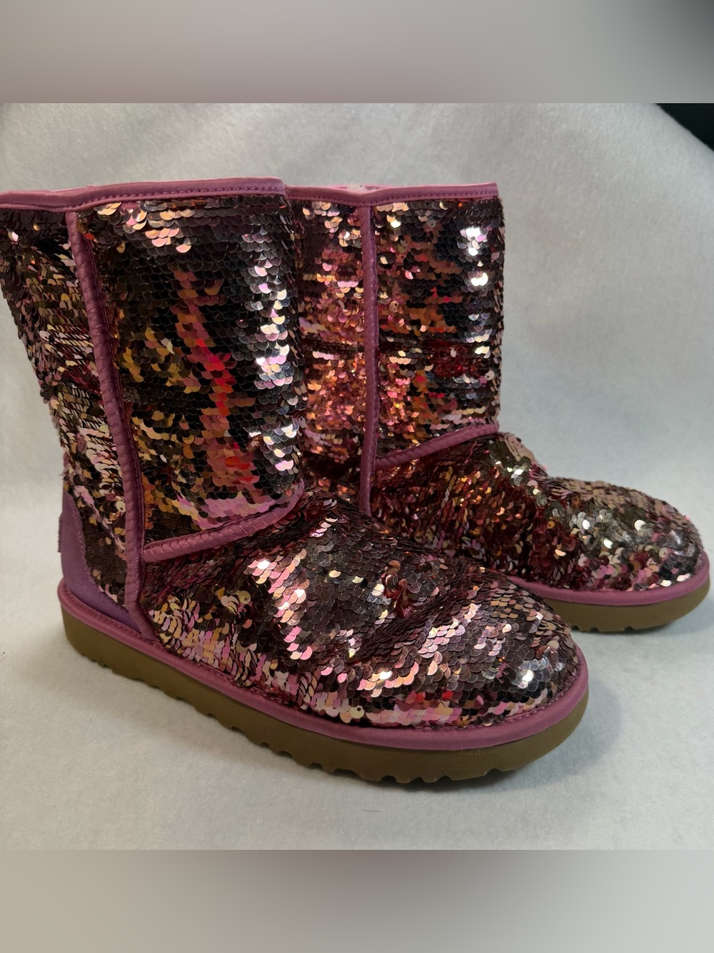 UGG Classic Short Sequin Pink Sparkle Boots Size 8
